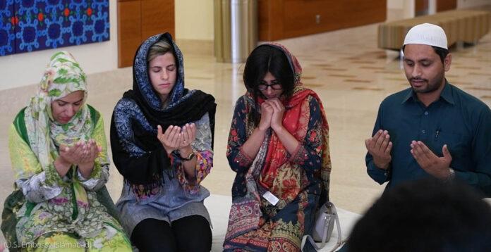 https://share.america.gov/wp-content/uploads/2022/04/islamabad-ramadan-Screen-Shot-2022-03-29-at-4.05.13-PM-696x358.jpg