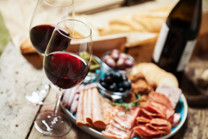 Wine with Dinner Cut Diabetes Risk - Institute for Natural Healing