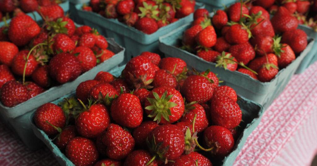 Organic food prices are surging as inflation continues to bite shoppers - CBS News