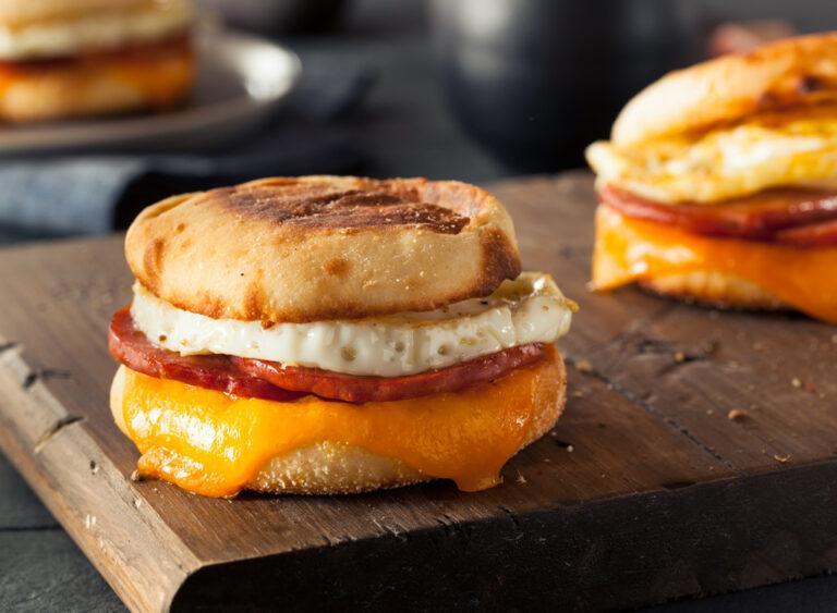 6 Fast-Food Breakfast Sandwiches Recommended By Chefs