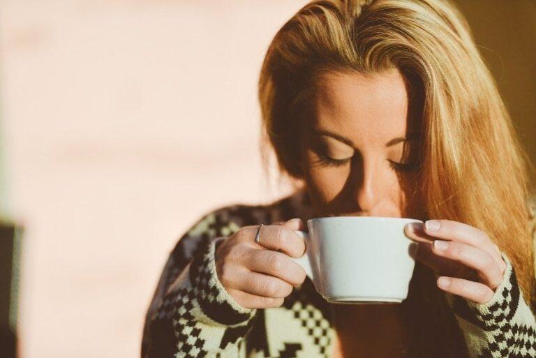 Molecular Component of Caffeine May Play a Role in Gut Health - Neuroscience News