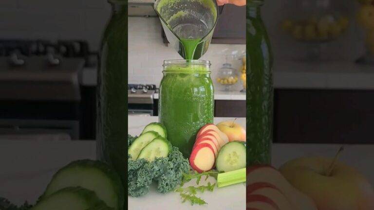 The best green juice to reduce inflammation and boost immunity #juicing #juicerecipe #immunity