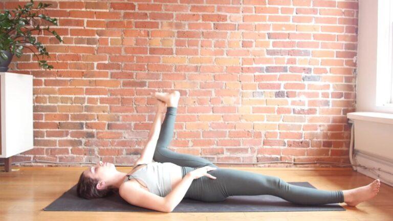 10-Minute Evening Yoga Practice for a Full Body Stretch
