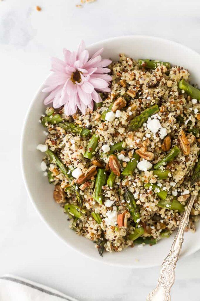 Light Creamy Goat Cheese Asparagus Quinoa Salad | Quinoa Salad Recipe