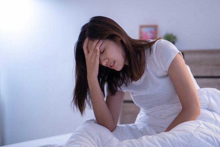 Understanding Menstrual Migraines and Period Headaches: Causes, Symptoms, and Natural Remedies