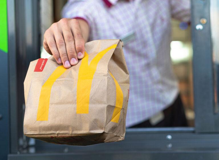4 Fast-Food Chains Dietitians Avoid at All Costs — Eat This Not That