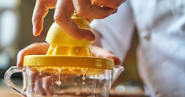 You've been juicing lemons wrong - 'life changing' trick avoids any slicing