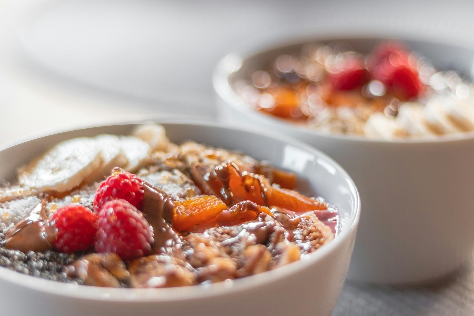 A bowl of oatmeal topped with fresh fruit
